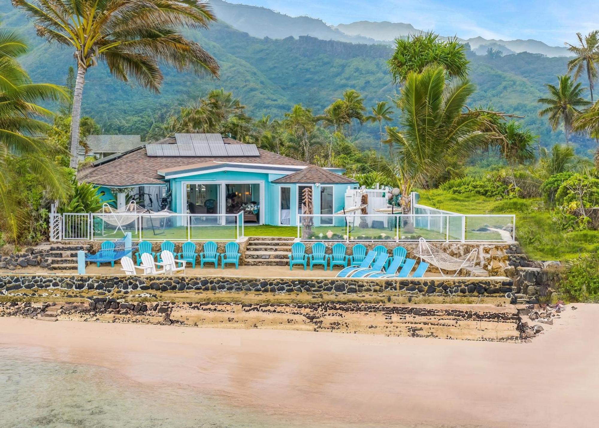 Corner Luxury Ethereal Hawaii Beachfront Estate For Monthly Rental With Private Beach & 3 Beachfront Jacuzzis & Snorkeling Reef & Jurassic Park Film Site Punaluu Exterior foto